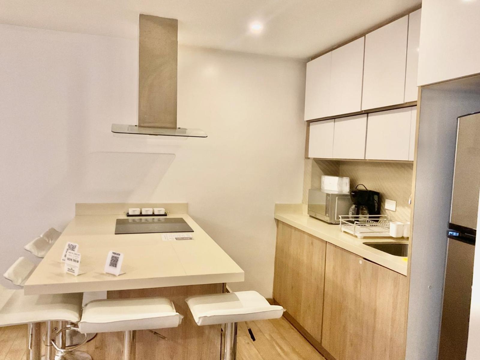 Hotel Brist0L Suites Centro Historico Куэнка Экстерьер фото