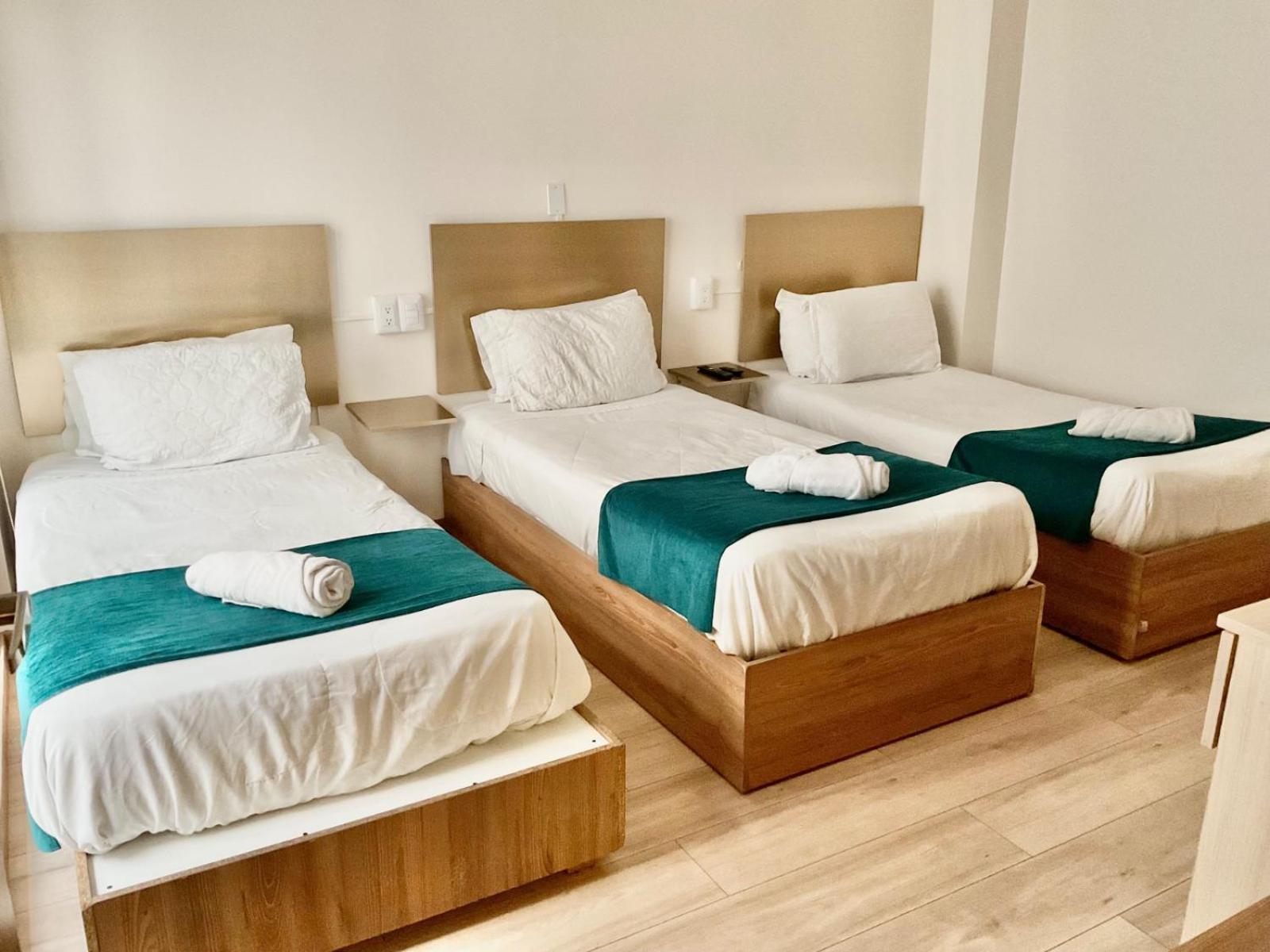 Hotel Brist0L Suites Centro Historico Куэнка Экстерьер фото